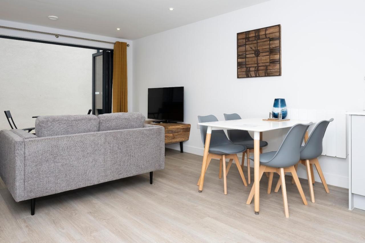 2 Putsborough - Luxury Apartment At Byron Woolacombe, Only 4 Minute Walk To Woolacombe Beach! Dış mekan fotoğraf