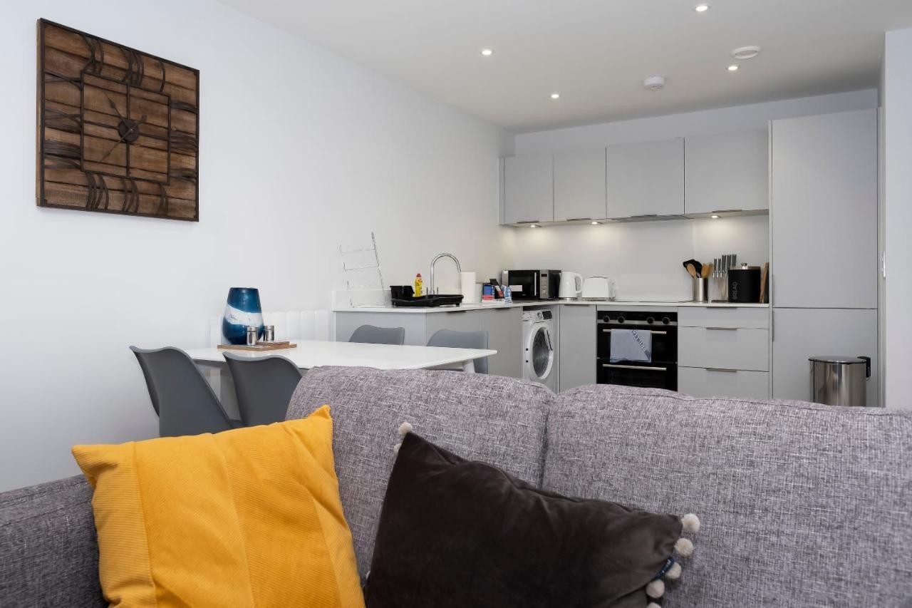 2 Putsborough - Luxury Apartment At Byron Woolacombe, Only 4 Minute Walk To Woolacombe Beach! Dış mekan fotoğraf